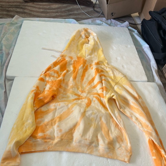 Pura vida NWT road tripper orange white tie dye long sleeve pullover sweatshirt - Picture 13 of 13